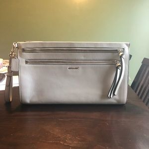 White coach clutch